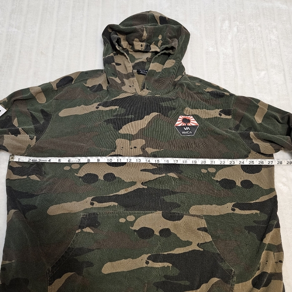 BOGO Free🦋 RVCA Camouflage Hoodie - Picture 10 of 15